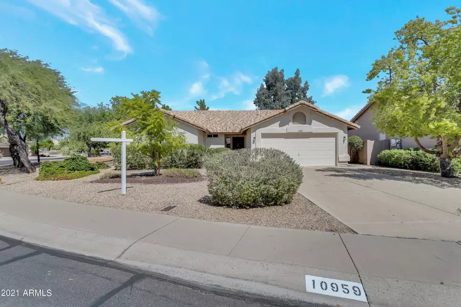 10959 W TONOPAH Drive, Sun City, AZ 85373