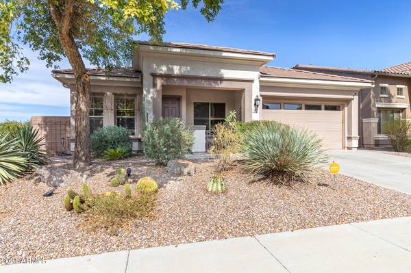 562 E TROPICAL Drive, Casa Grande, AZ 85122