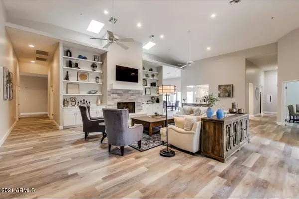 Phoenix, AZ 85018,0 E Arcadia assisted living ln