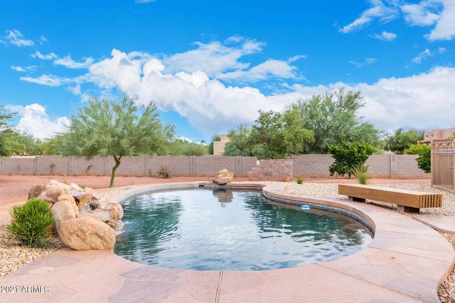 24440 W QUAILS NEST Lane, Wittmann, AZ 85361