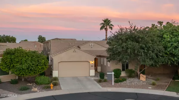 4897 E HAZELTINE Court, Chandler, AZ 85249