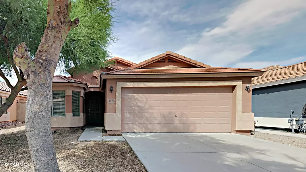 3220 W SUNSHINE BUTTE Drive, Queen Creek, AZ 85144