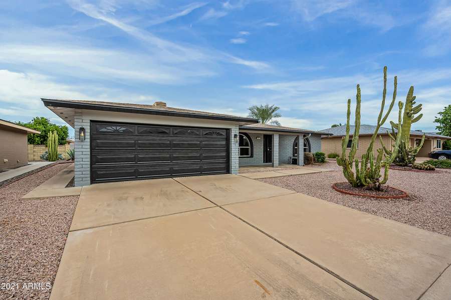 4024 E CAPRI Avenue, Mesa, AZ 85206