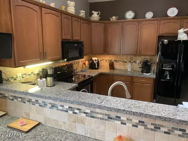 San Tan Valley, AZ 85143,683 W DESERT VALLEY Drive