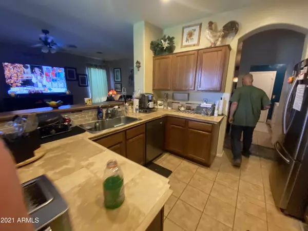 San Tan Valley, AZ 85143,10 E MILL REEF Drive