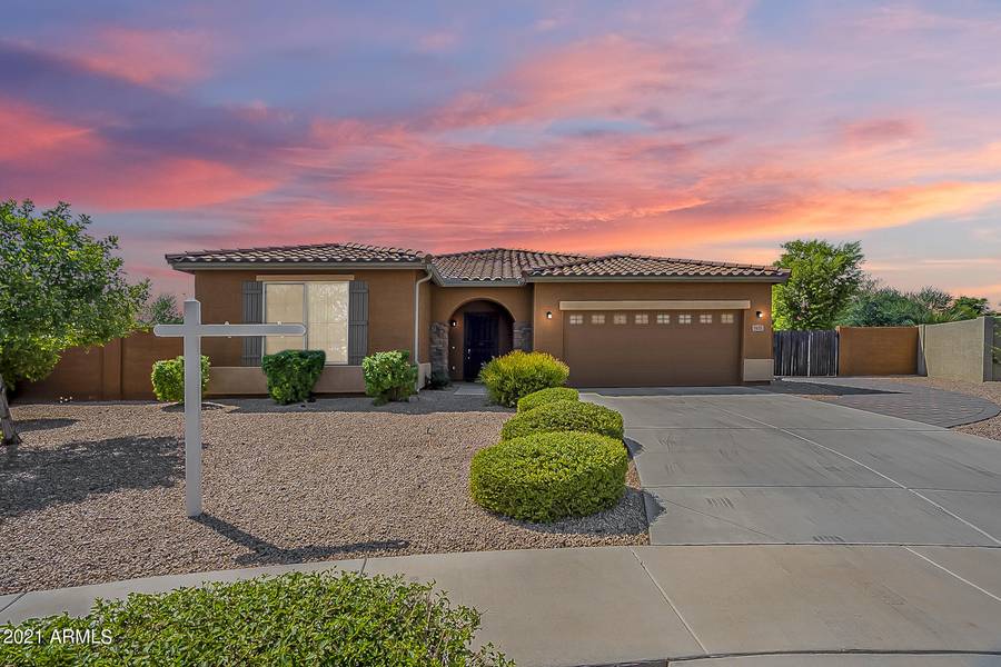 7621 W Rovey Avenue, Glendale, AZ 85303