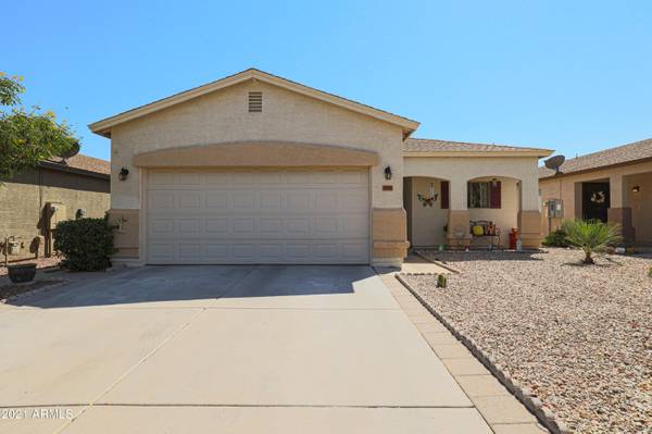 991 E DESERT MOON Trail, San Tan Valley, AZ 85143