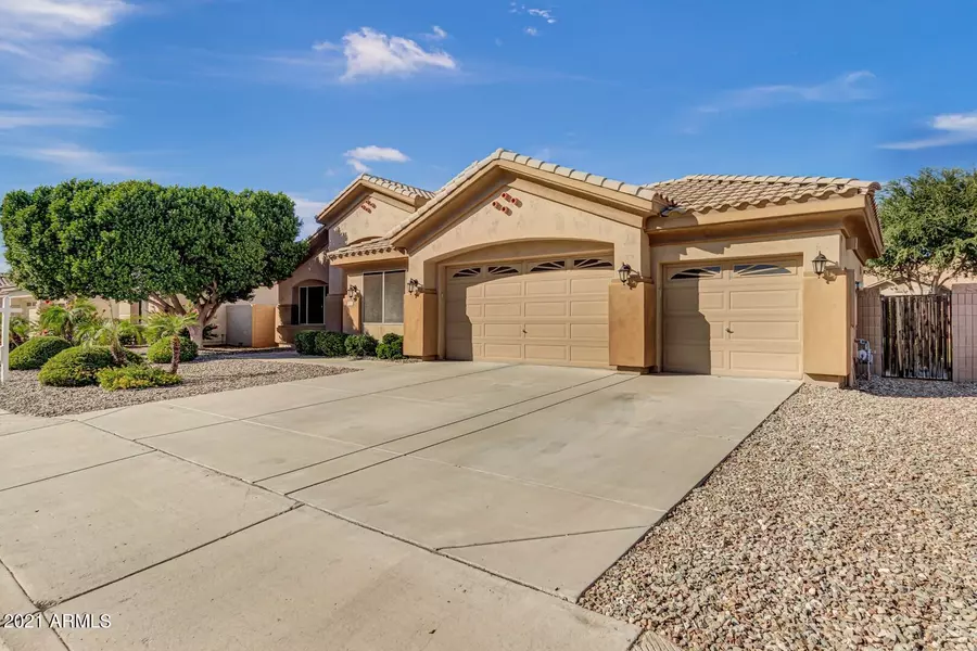 7922 W LOUISE Drive, Peoria, AZ 85383