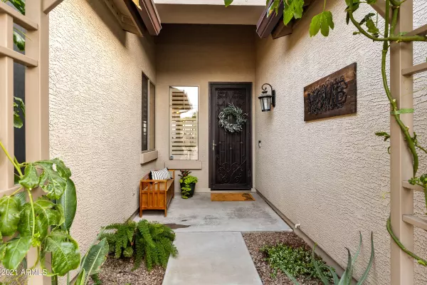 Gilbert, AZ 85295,453 E Frances Lane