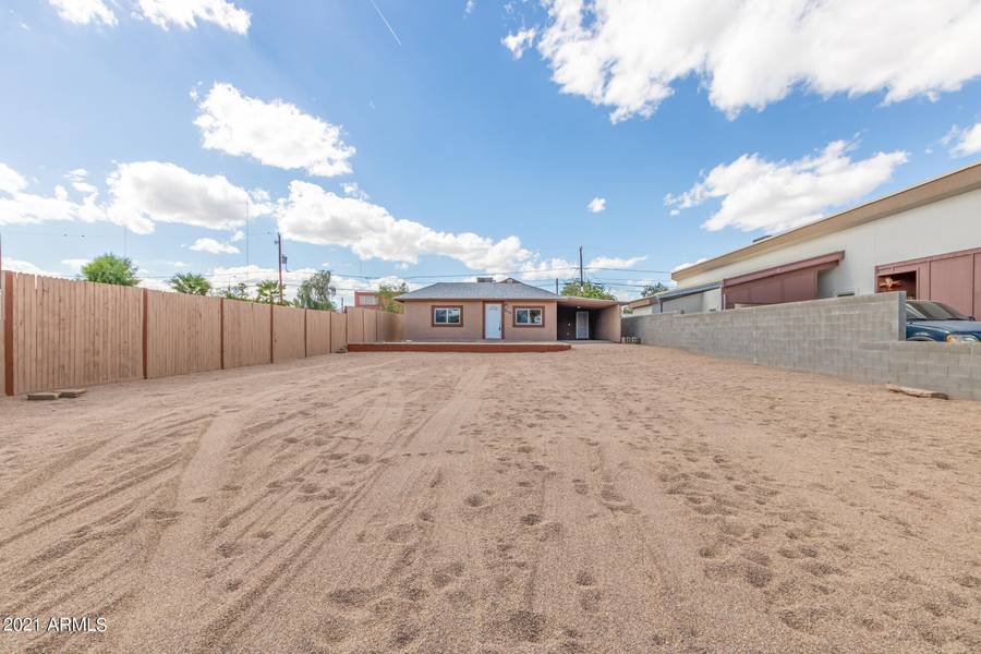 9214 S CALLE SAHUARO --, Guadalupe, AZ 85283