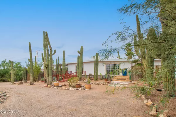 714 N CORTEZ Road, Apache Junction, AZ 85119