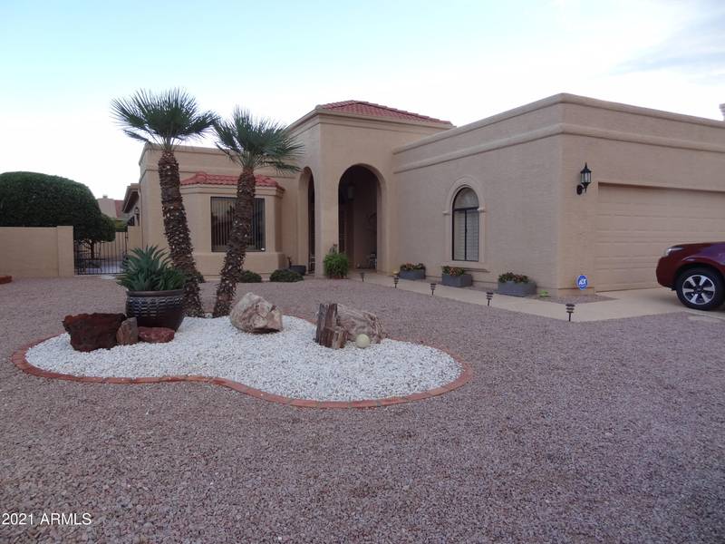 10421 E CHAMPAGNE Drive, Sun Lakes, AZ 85248