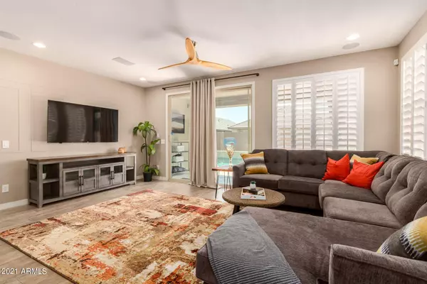 Glendale, AZ 85305,8515 W PEPPERTREE Lane