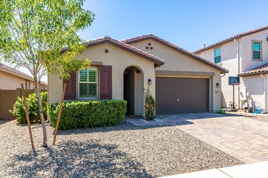 8515 W PEPPERTREE Lane, Glendale, AZ 85305