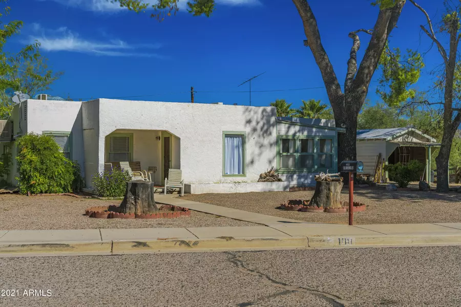 100 Swilling Avenue, Wickenburg, AZ 85390