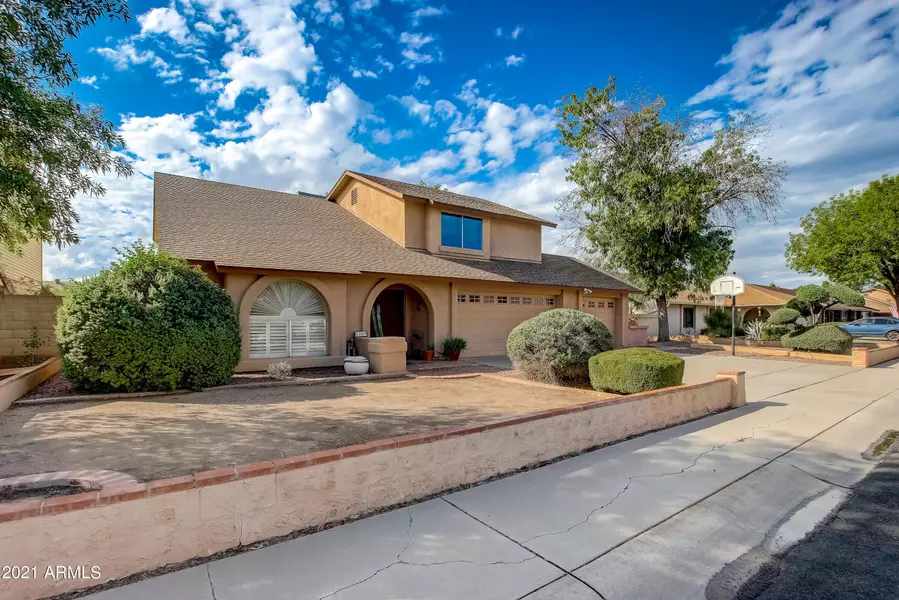 6309 W SUNNYSIDE Drive, Glendale, AZ 85304