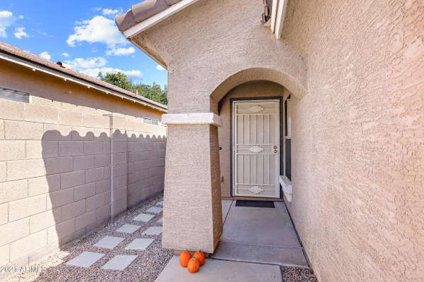 San Tan Valley, AZ 85140,38481 N DOLORES Drive