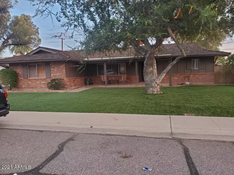 5601 W FRIER Drive W, Glendale, AZ 85301