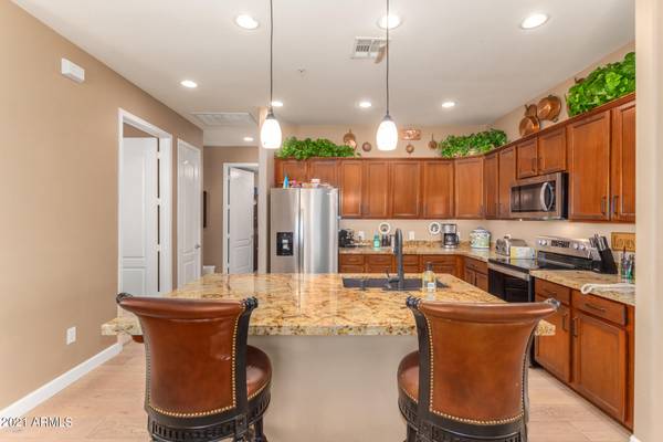 Chandler, AZ 85248,250 W QUEEN CREEK Road #248