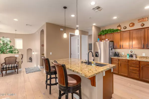 Chandler, AZ 85248,250 W QUEEN CREEK Road #248