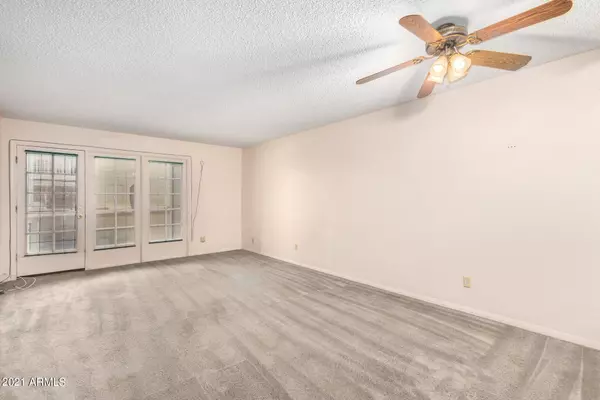 Phoenix, AZ 85027,2121 W UNION HILLS Drive #104