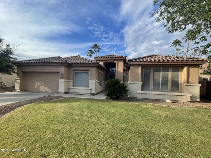 2906 E MERRILL Avenue, Gilbert, AZ 85234