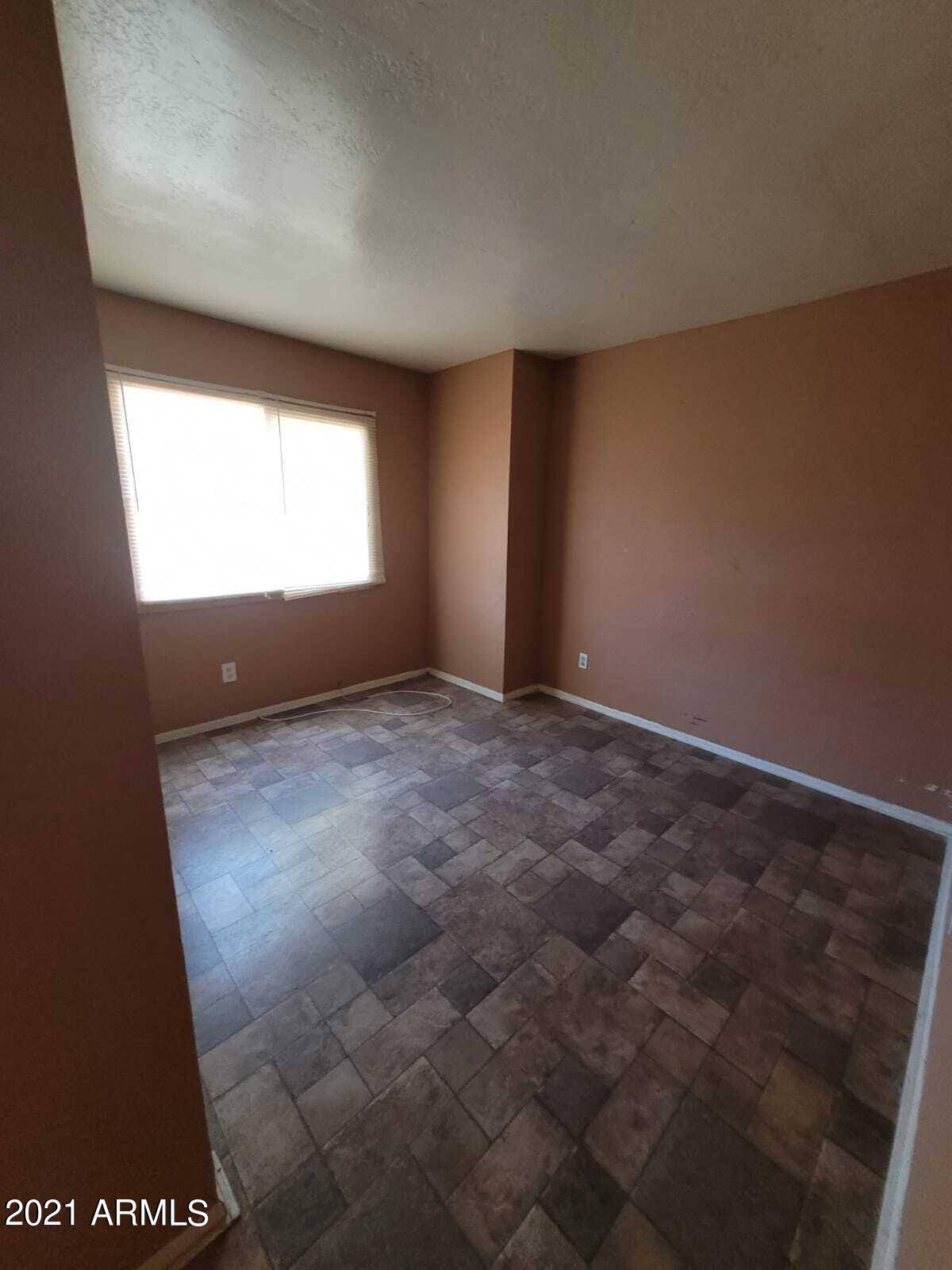 Phoenix, AZ 85043,5316 W LYNWOOD Street