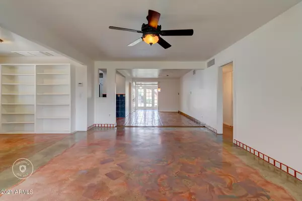 Phoenix, AZ 85014,6749 N 14TH Place