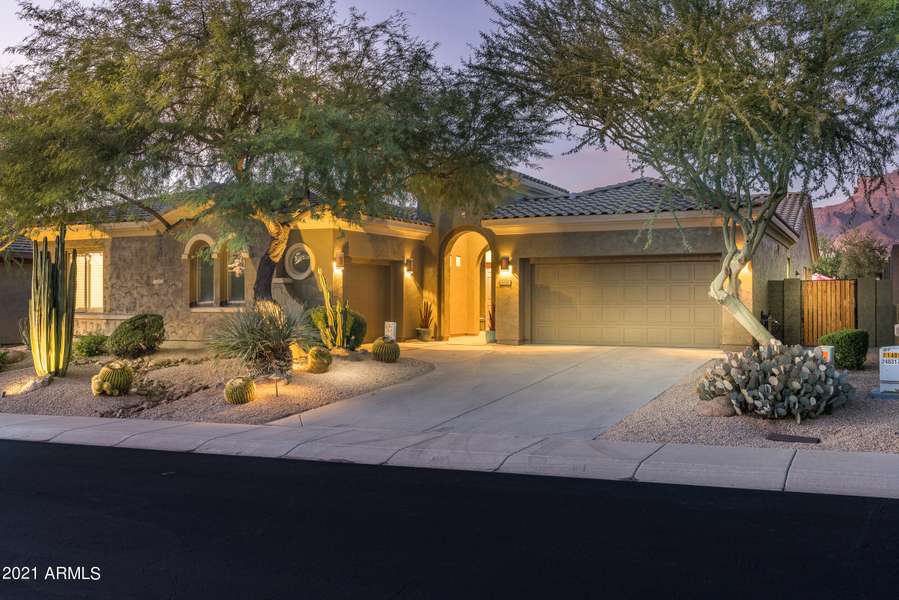 8542 E Twisted Leaf Drive, Gold Canyon, AZ 85118