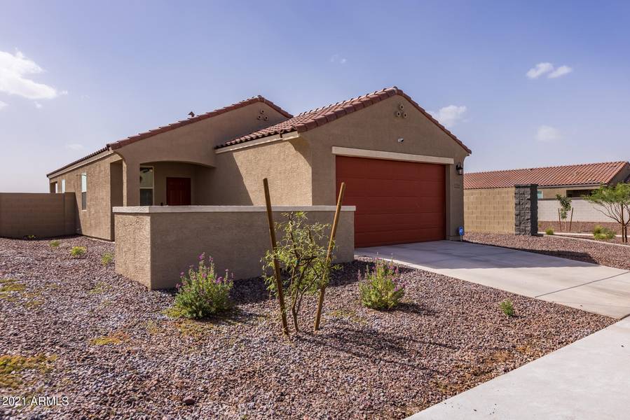 3719 E HENSON Street, San Tan Valley, AZ 85140