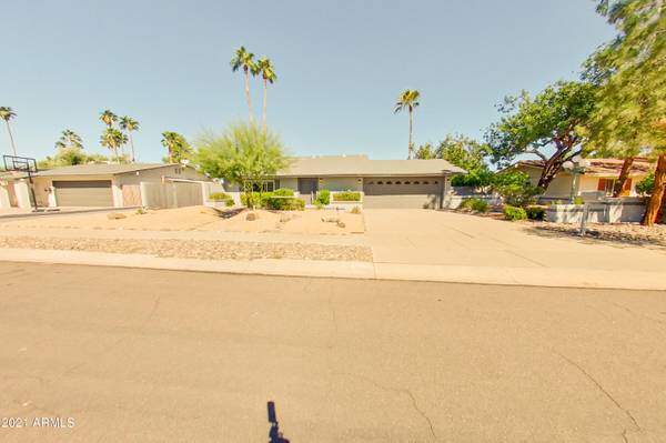 Phoenix, AZ 85028,3732 E GARDEN Drive