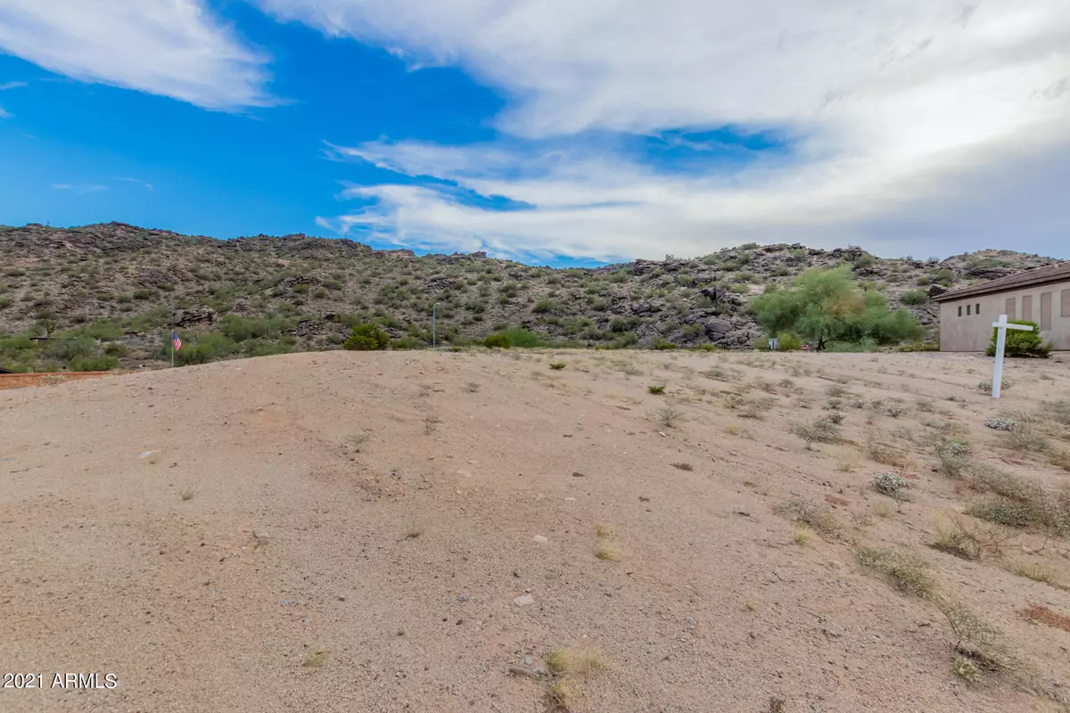 Phoenix, AZ 85042,8715 S 24TH Way #10