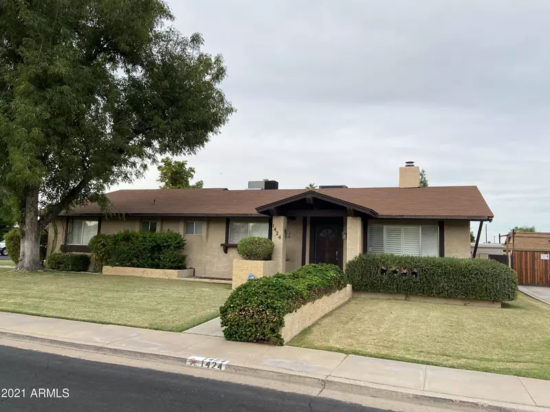 1424 E GLADE Avenue, Mesa, AZ 85204