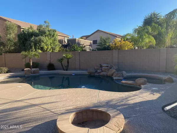 849 E Kapasi Lane, San Tan Valley, AZ 85140