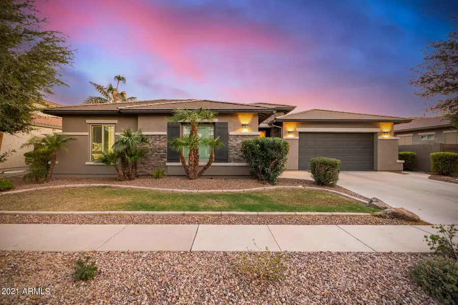 647 E RUNAWAY BAY Place, Chandler, AZ 85249