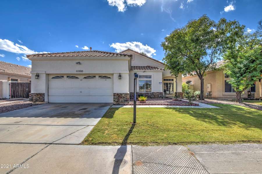 10307 W MONTEBELLO Avenue, Glendale, AZ 85307