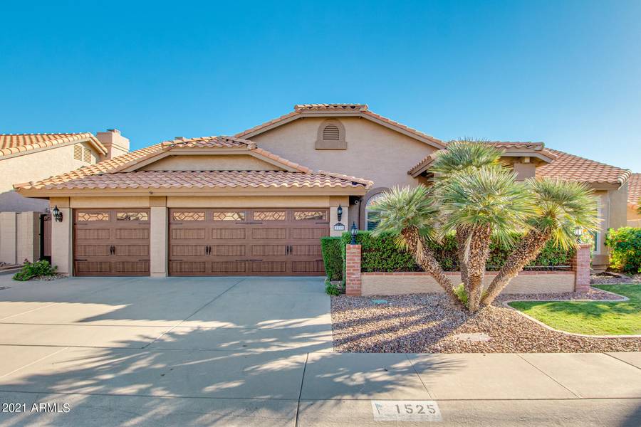 1525 W WAGNER Drive, Gilbert, AZ 85233