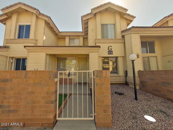 Chandler, AZ 85224,2201 N COMANCHE Drive #1043