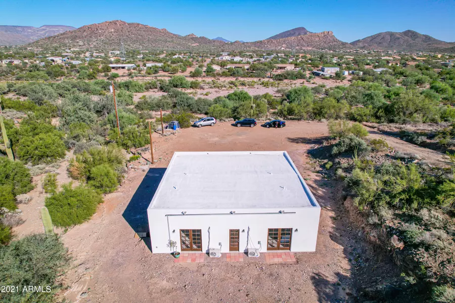 43215 N 11TH Avenue, New River, AZ 85087