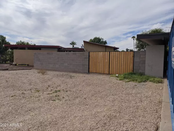 Phoenix, AZ 85031,5712 W HEATHERBRAE Drive