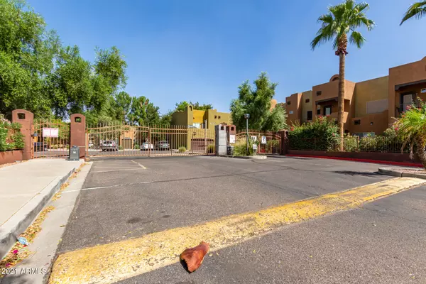 Phoenix, AZ 85015,1718 W COLTER Street #153