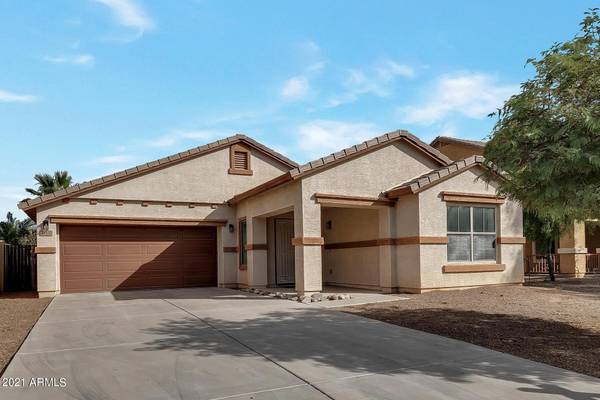 532 E HARVEST Road, San Tan Valley, AZ 85140