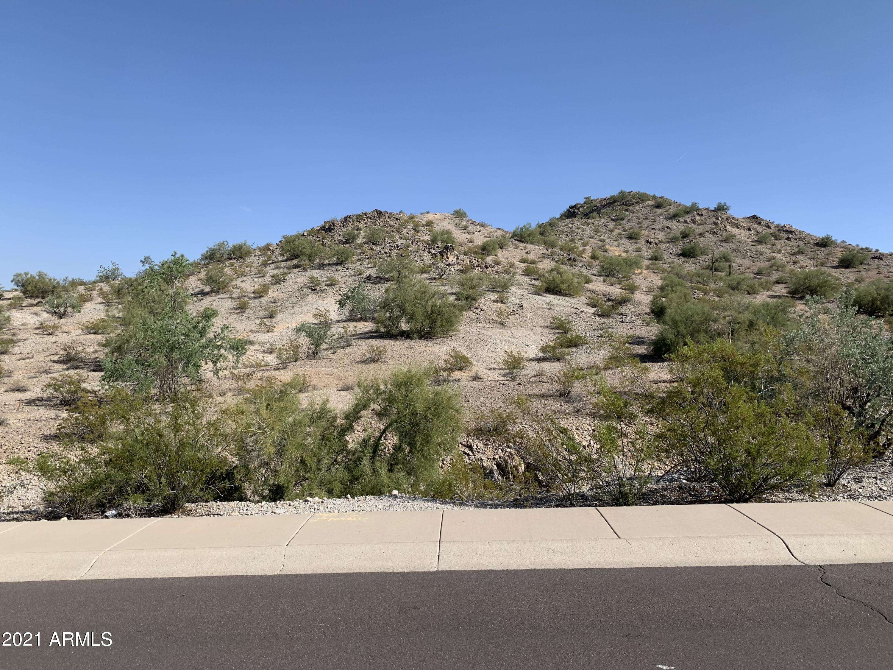 11389 S SAN ROBERTO Drive #12, Goodyear, AZ 85338