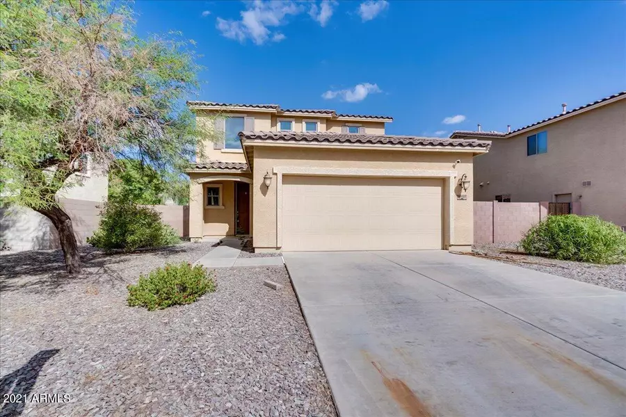 34927 N MIRANDESA Drive, San Tan Valley, AZ 85143