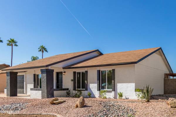 Mesa, AZ 85203,1228 N FREESTONE --