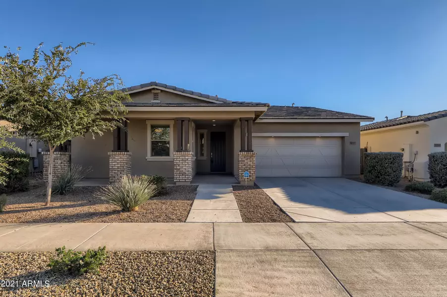 22457 E SONOQUI Boulevard, Queen Creek, AZ 85142