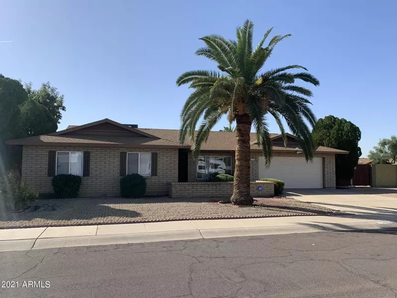 5445 W GOLDEN Lane, Glendale, AZ 85302