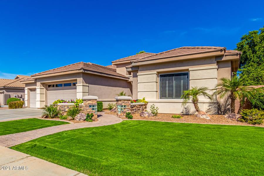 674 E HAMPTON Court, Gilbert, AZ 85295