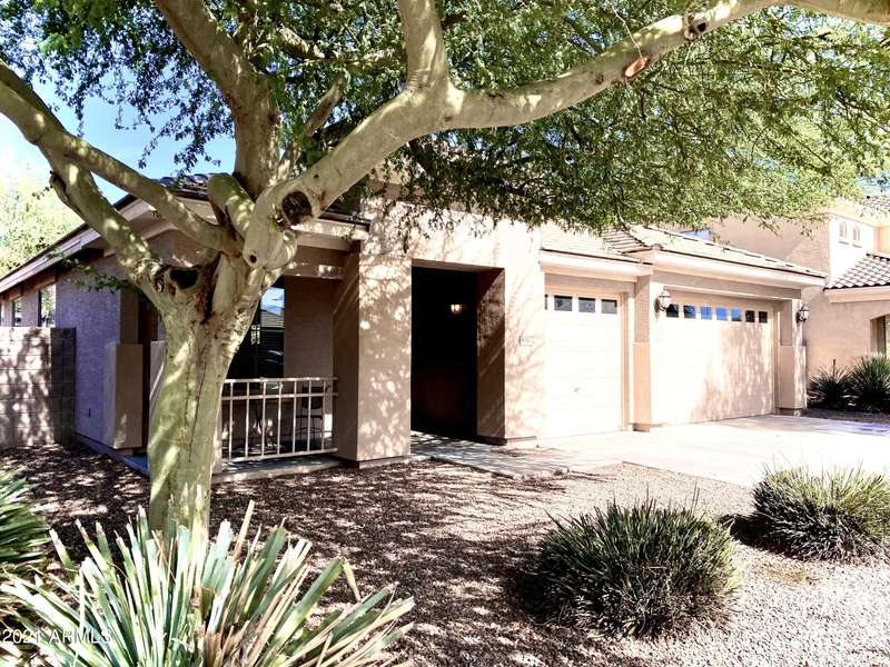 8768 W MIDWAY Avenue, Glendale, AZ 85305