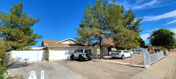 8008 W MARYLAND Avenue, Glendale, AZ 85303